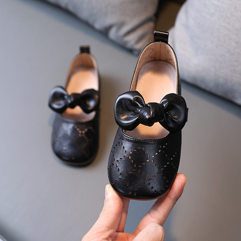 Mary Jane Shoes with Bow Detail