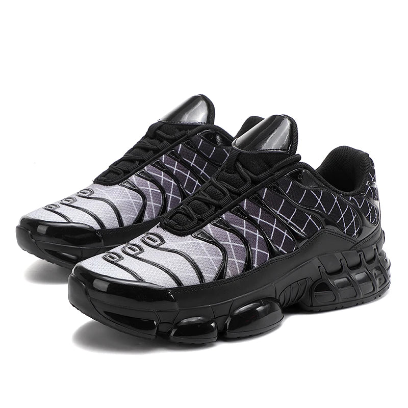 Black TN Plus Sneakers - Men's Running Shoes