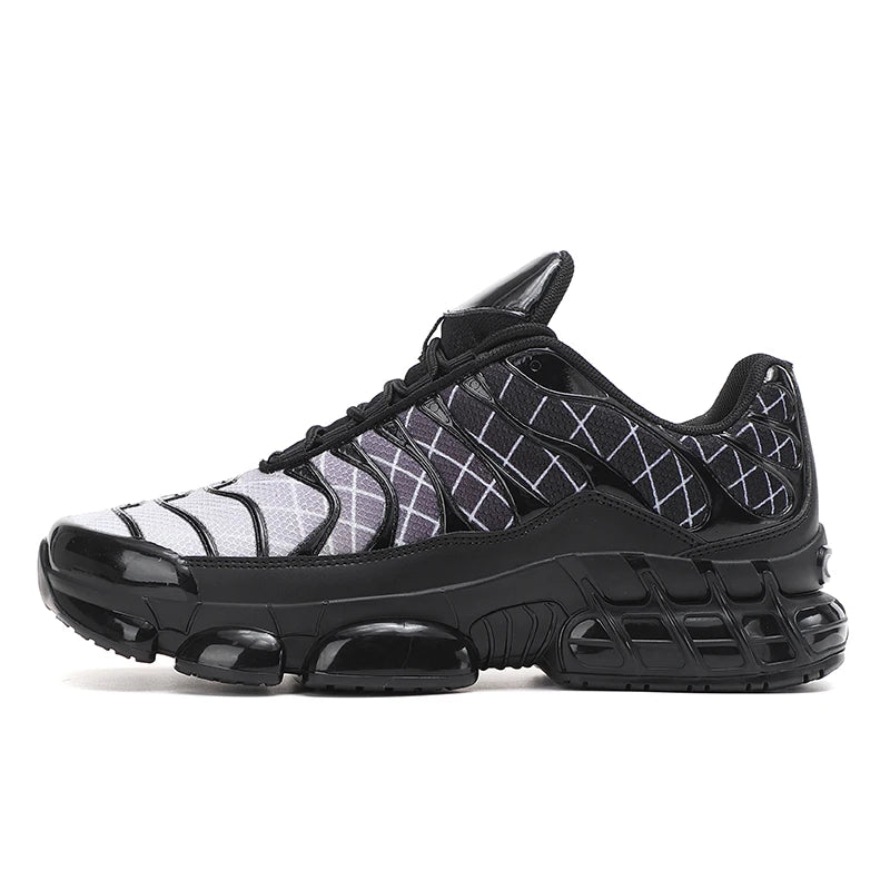 Black TN Plus Sneakers - Men's Running Shoes