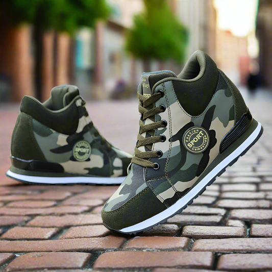 Camouflage sports wedged sneakers
