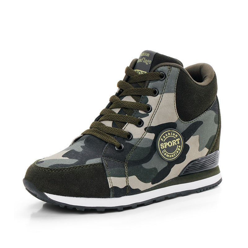Camouflage sports wedged sneakers