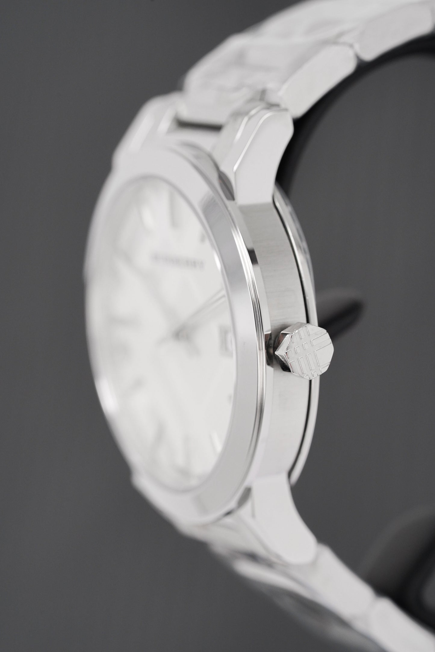 Burberry Unisex Watch The City 38mm Engraved Checked Steel BU9037